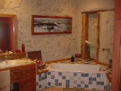 Holiday houses and vacation rentals in Provence and Languedoc, many villas with pools, southern France