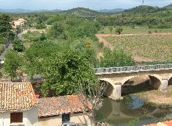 Holiday houses and vacation rentals in Provence and Languedoc, many villas with pools, southern France