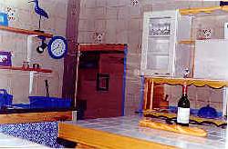 Holiday houses and vacation rentals in Provence and Languedoc, many villas with pools, southern France