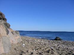 Holiday houses and vacation rentals in Provence and Languedoc, many villas with pools, southern France