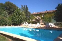 Holiday houses and vacation rentals in Provence and Languedoc, many villas with pools, southern France