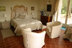 Holiday houses and vacation rentals in Provence and Languedoc, many villas with pools, southern France
