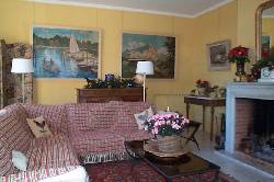 Holiday houses and vacation rentals in Provence and Languedoc, many villas with pools, southern France
