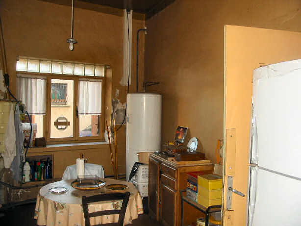 Holiday houses and vacation rentals in Provence and Languedoc, many villas with pools, southern France