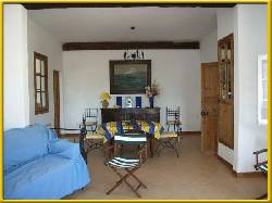 Holiday houses and vacation rentals in Provence and Languedoc, many villas with pools, southern France