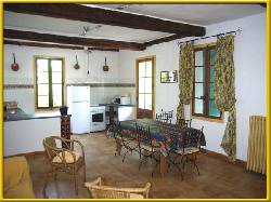 Holiday houses and vacation rentals in Provence and Languedoc, many villas with pools, southern France