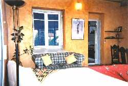Holiday houses and vacation rentals in Provence and Languedoc, many villas with pools, southern France