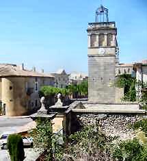 Holiday houses and vacation rentals in Provence and Languedoc, many villas with pools, southern France