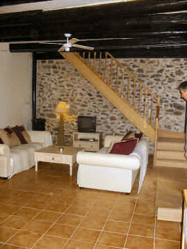 Holiday houses and vacation rentals in Provence and Languedoc, many villas with pools, southern France