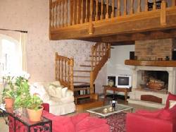 Holiday houses and vacation rentals in Provence and Languedoc, many villas with pools, southern France