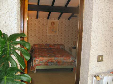 Holiday houses and vacation rentals in Provence and Languedoc, many villas with pools, southern France