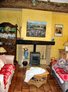 Holiday houses and vacation rentals in Provence and Languedoc, many villas with pools, southern France