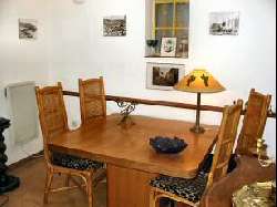 Holiday houses and vacation rentals in Provence and Languedoc, many villas with pools, southern France