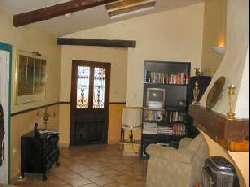 Holiday houses and vacation rentals in Provence and Languedoc, many villas with pools, southern France