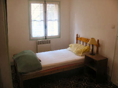 Holiday houses and vacation rentals in Provence and Languedoc, many villas with pools, southern France