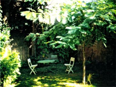 Holiday houses and vacation rentals in Provence and Languedoc, many villas with pools, southern France